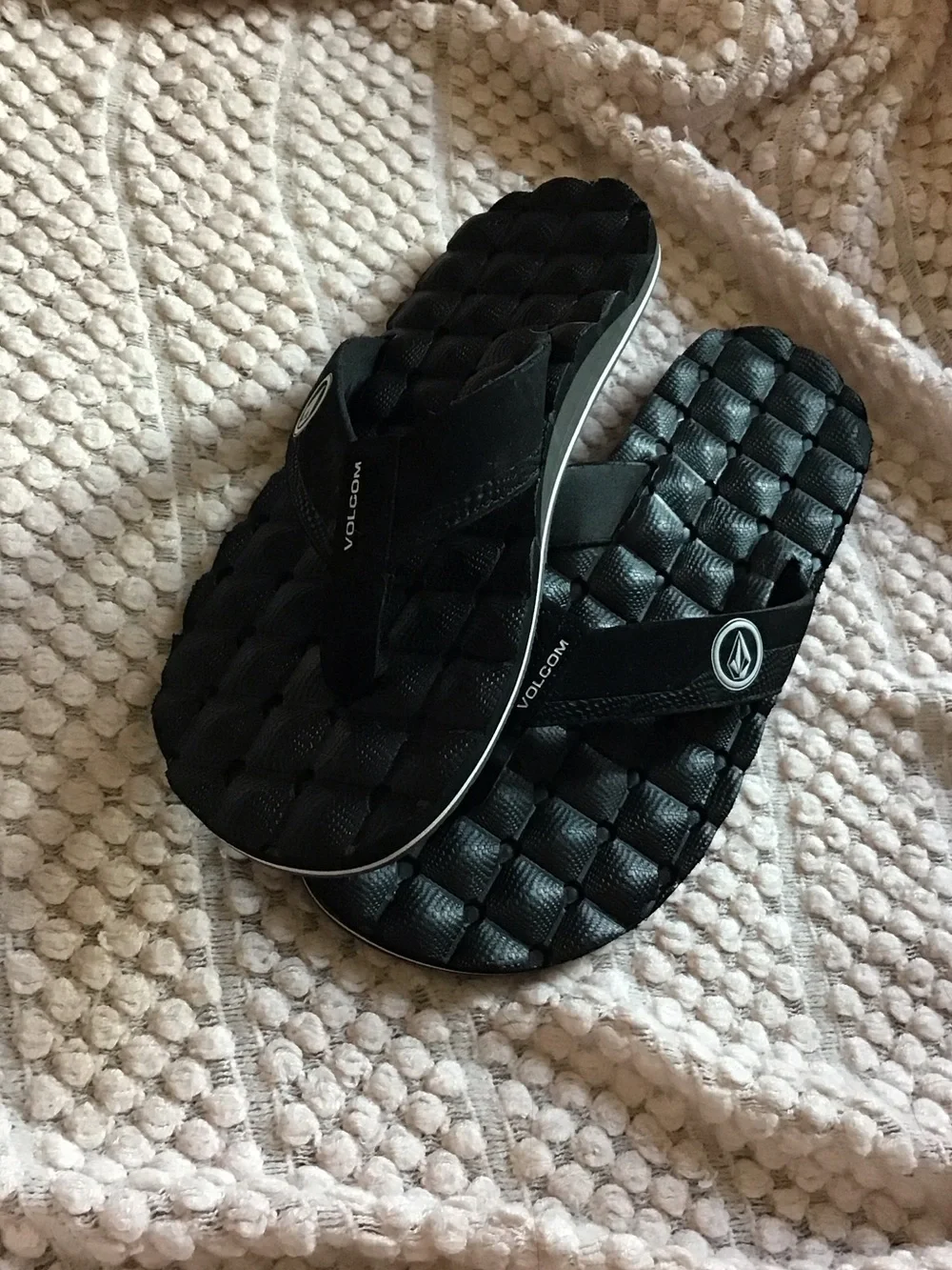 Men’s Volcom cushioned  ‘recliner’ flip flops